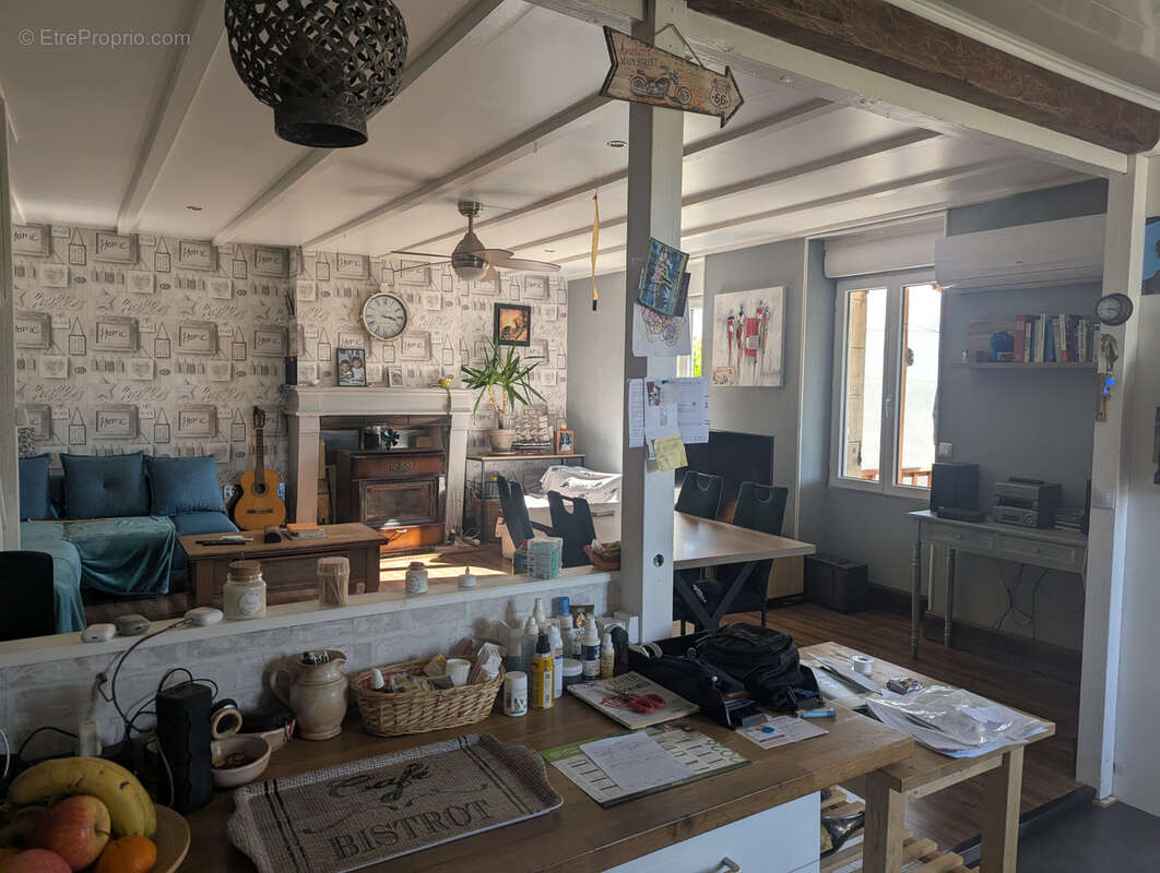 Maison à SAINT-GERMAIN-DE-LUSIGNAN