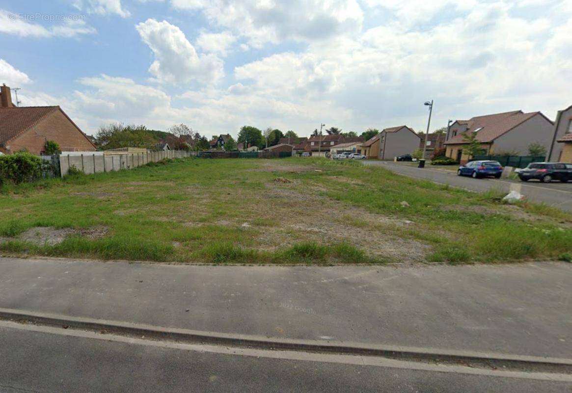 Terrain à MONTIGNY-EN-GOHELLE