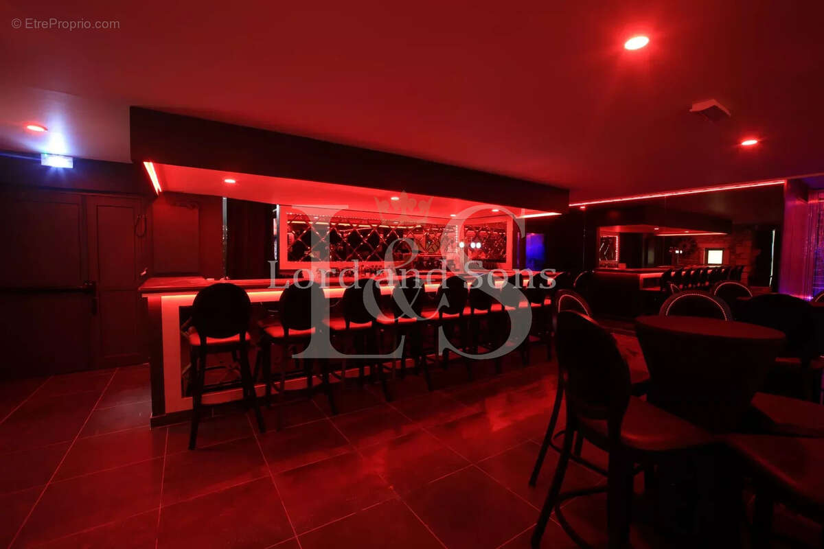 Commerce à SUZE-LA-ROUSSE