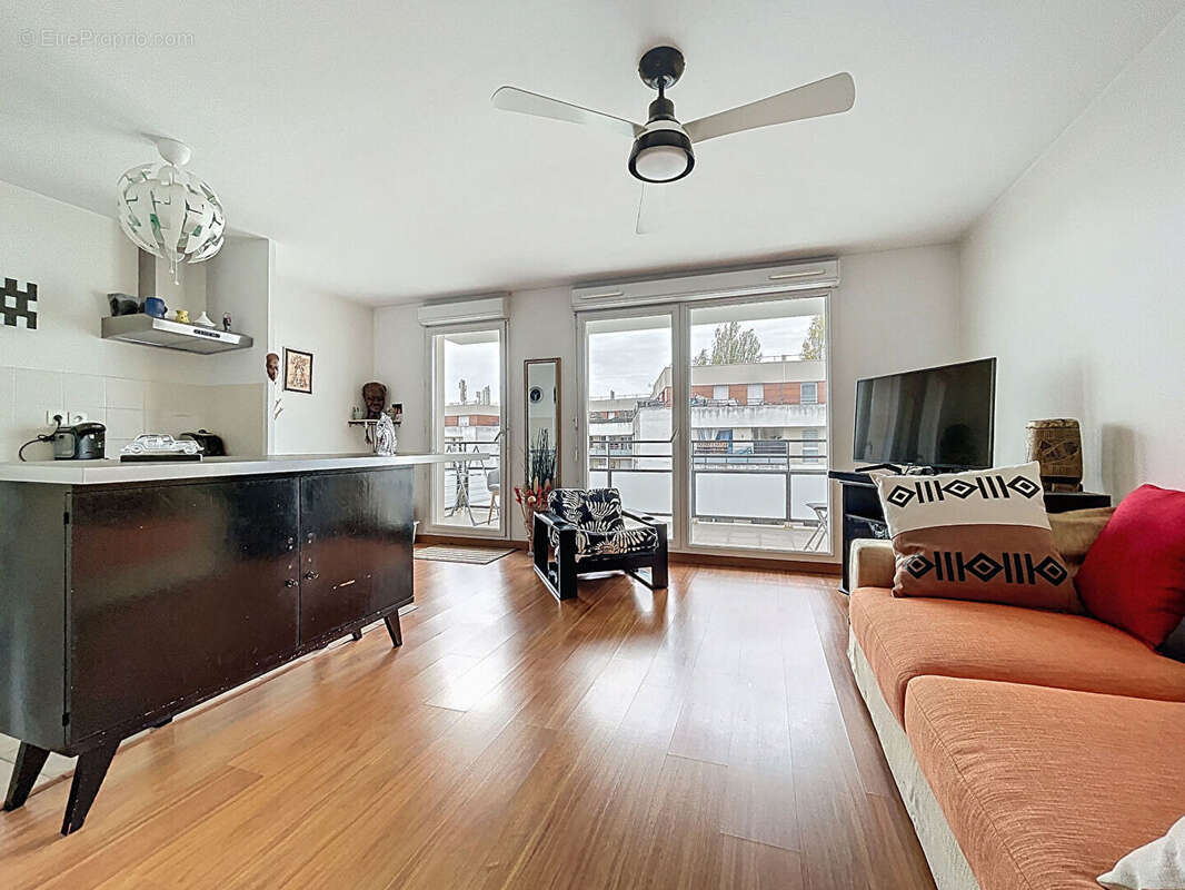 Appartement à L'HAY-LES-ROSES