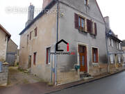 Maison à AINAY-LE-CHATEAU