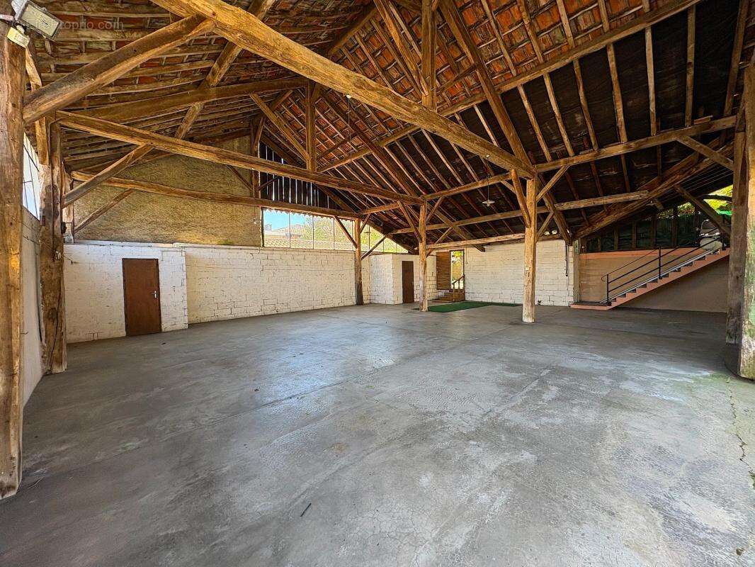 Maison à vendre coeur de ville 130m2 avec piscine et dépendance - photo 17