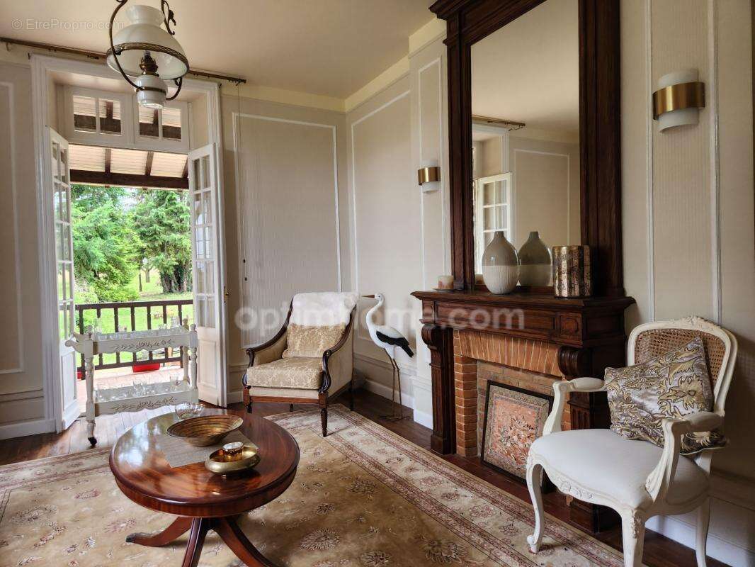 Très Belle maison de caractère  dans parc de 26900 m2 - photo 11