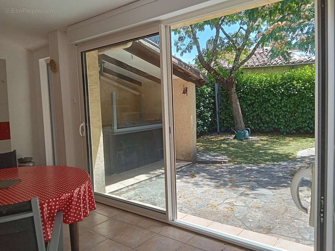Maison de village rénovée 138m² - 6 ch / 3 sdb - jardin en bancels + 2 garages - photo 17