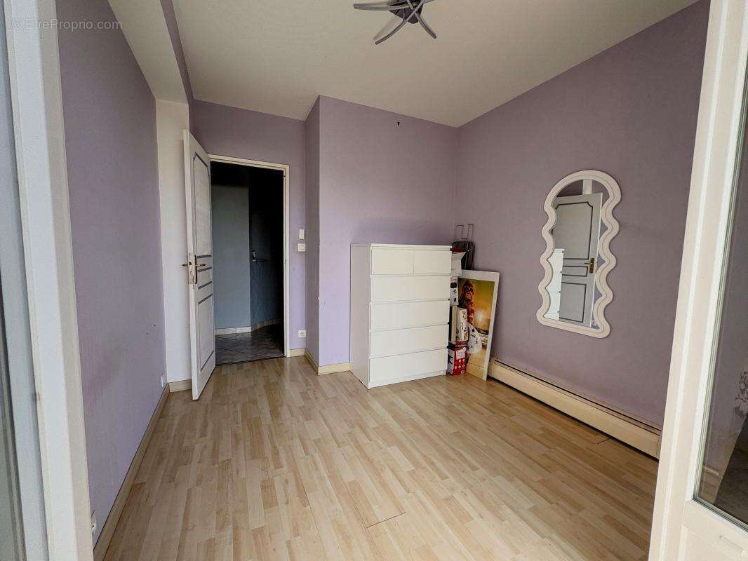 Appartement à CHENOVE