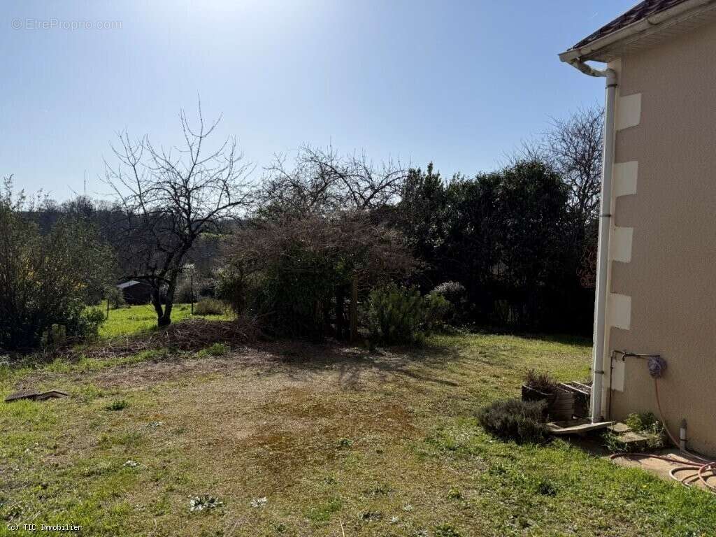 Maison à CIVRAY