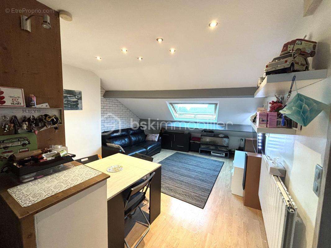 Appartement à LINAS