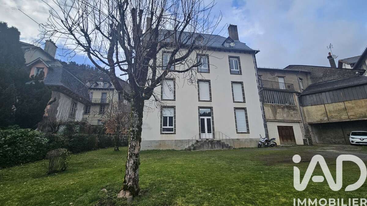 Photo 2 - Appartement à VIC-SUR-CERE