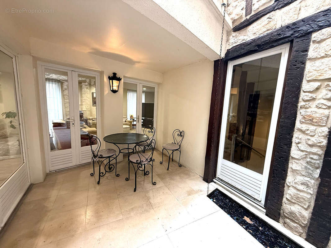Maison à FONTAINEBLEAU