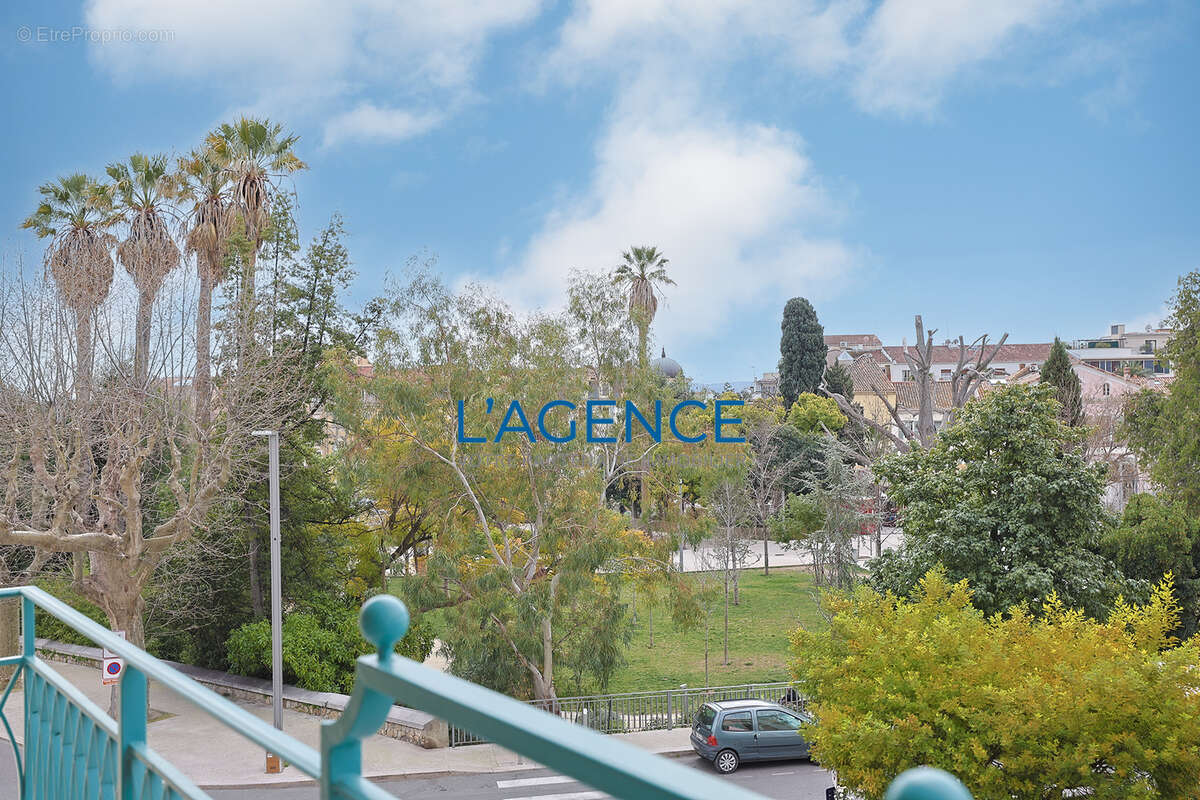 Appartement à HYERES