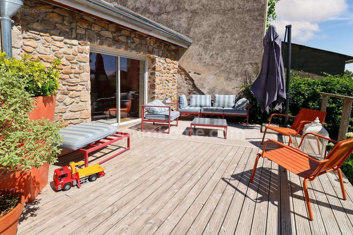 Maison de Charme - 132 m² - 6 pièces - 4 Chambres - Carport Double - Terrain 1256 m² -SAINT HILAIRE LA TREILLE (87) - photo 21