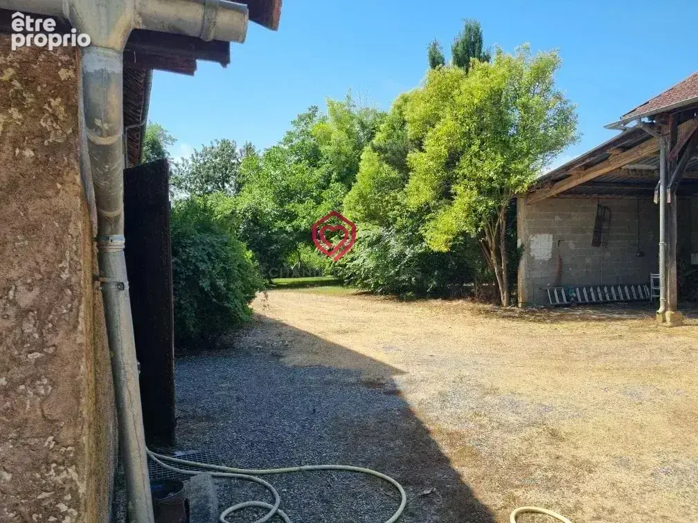 Grande maison avec gîte séparé sur 1,7 ha de terrain - photo 22