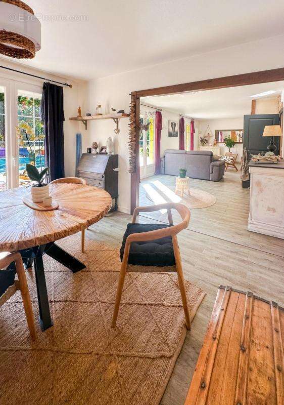 Maison à YVRE-L&#039;EVEQUE