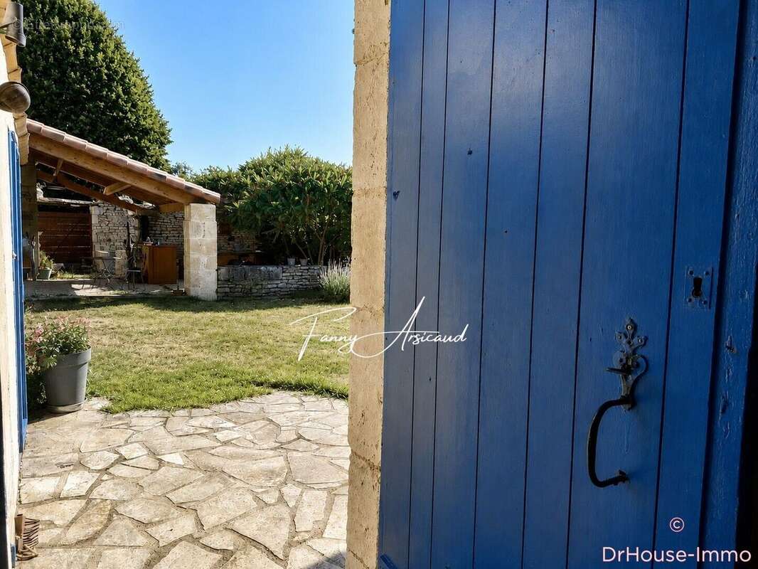 Maison 142 m² à Saint-Sigismond  - photo 20