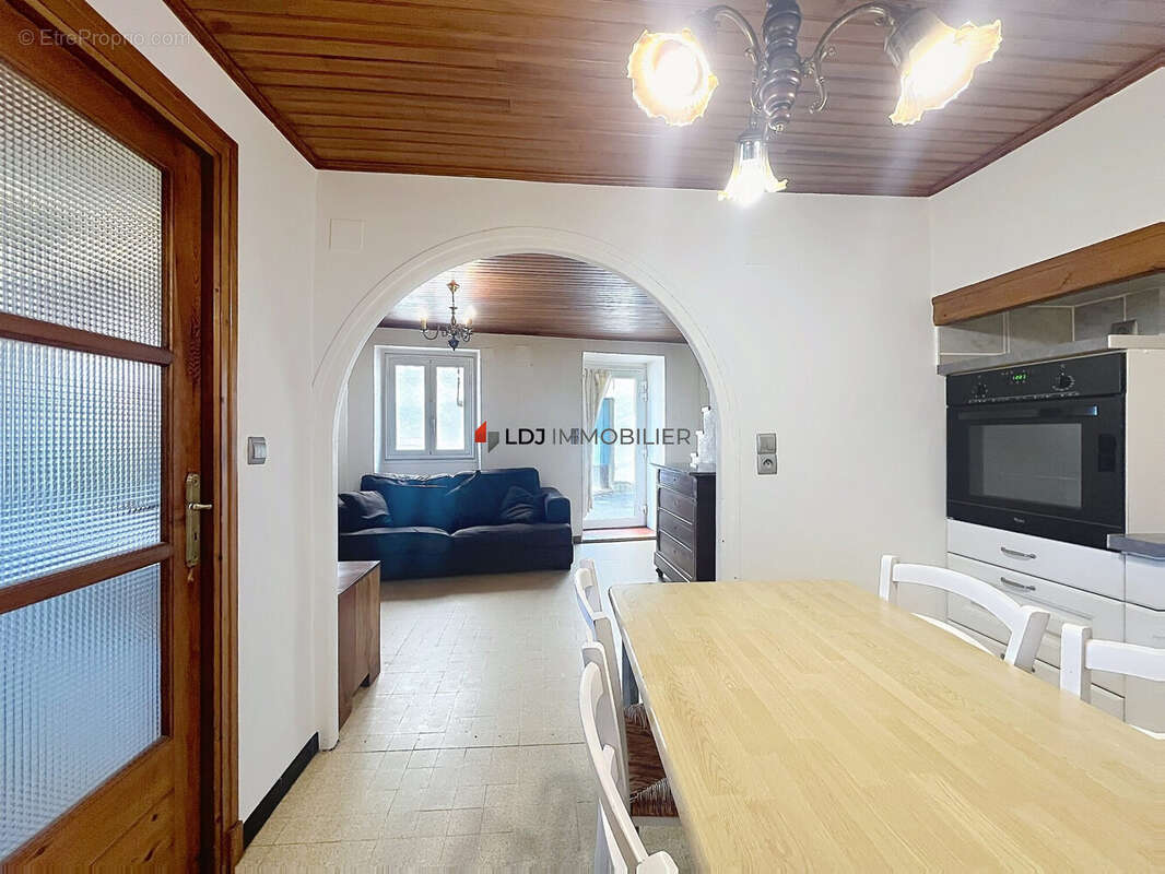 Maison 50 m² à Sahorre  - photo 4