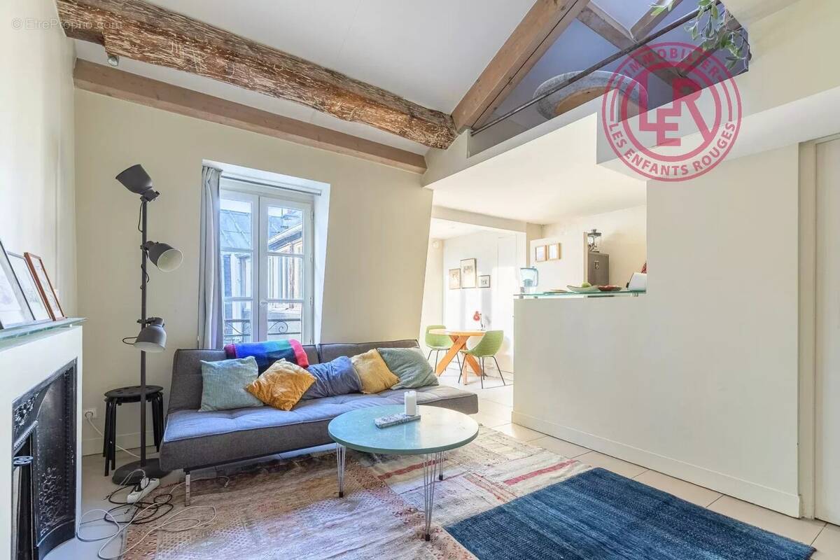Appartement à PARIS-3E