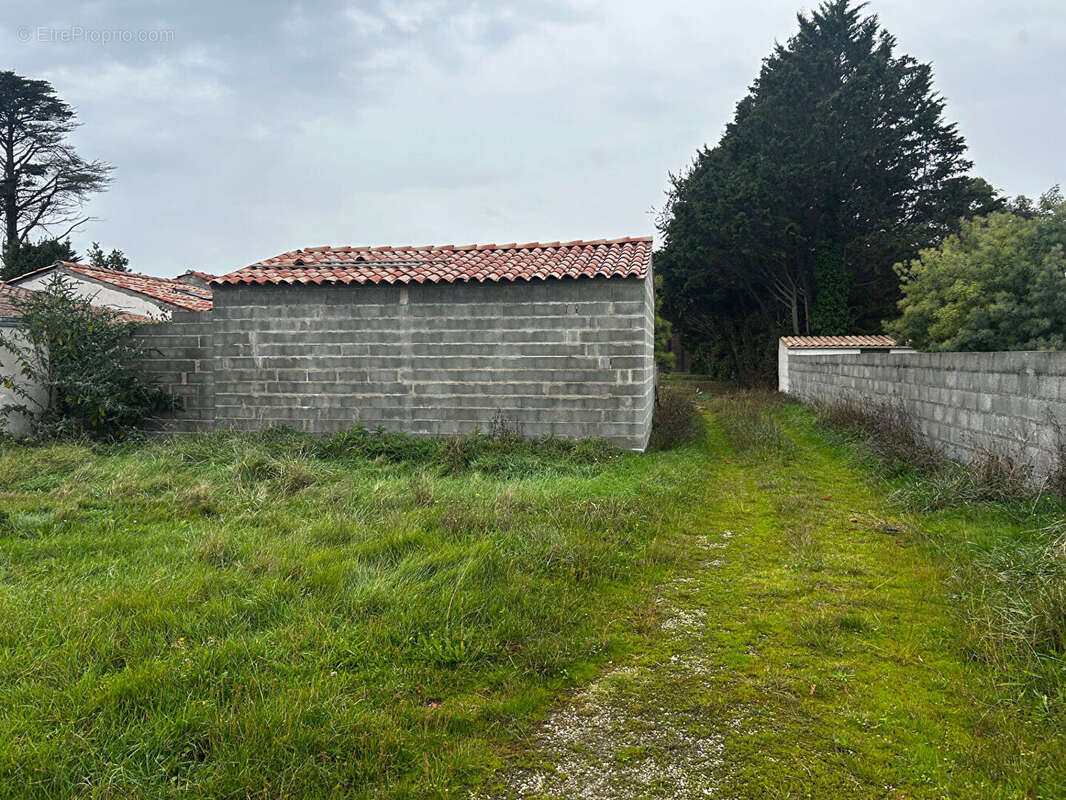 Terrain à SAINT-PIERRE-D&#039;OLERON