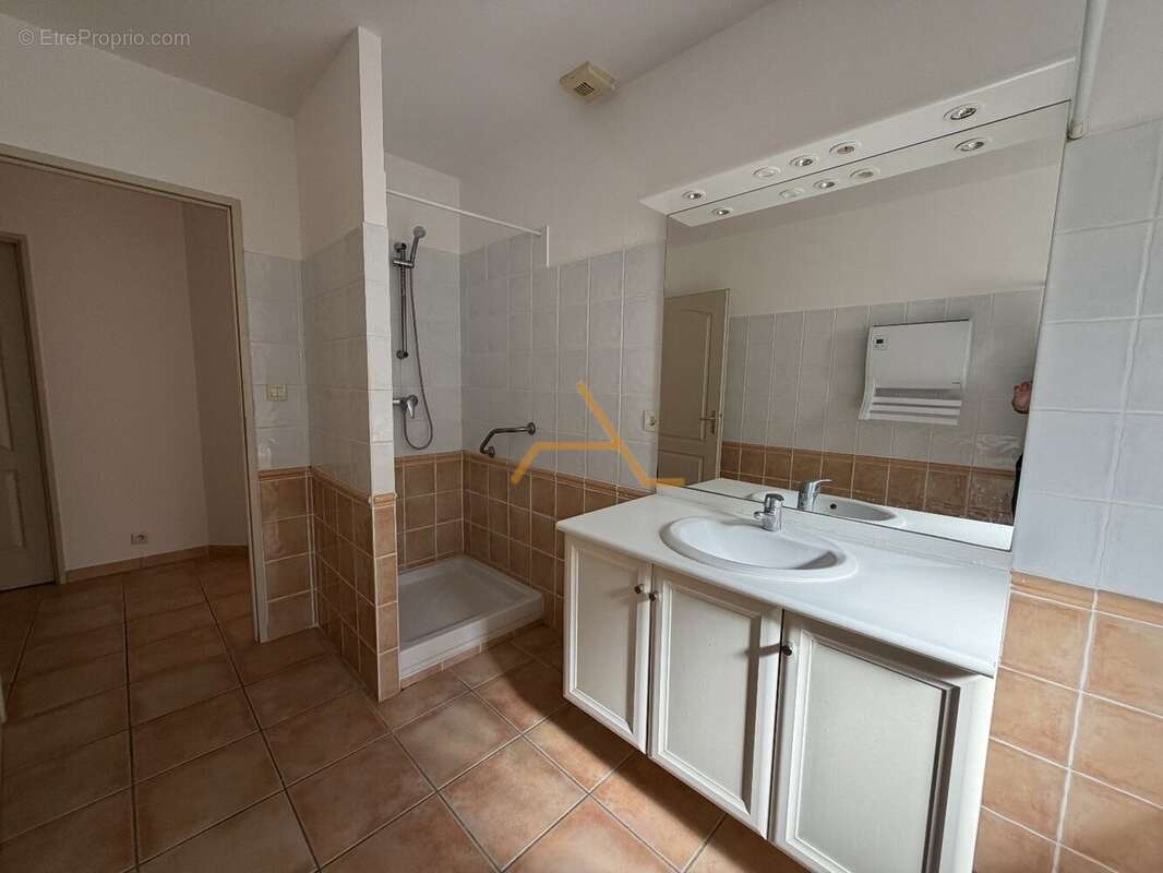 Maison 100 m² à Valreas  - photo 7