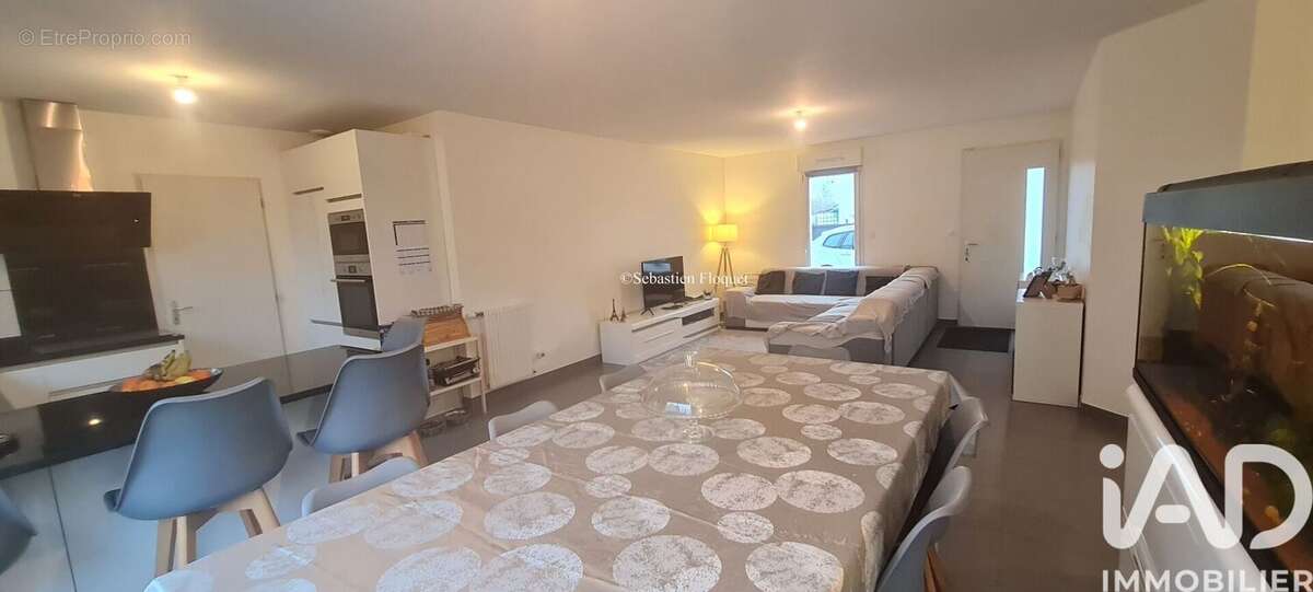 Photo 3 - Maison à SAINT-JEAN-DE-LA-RUELLE