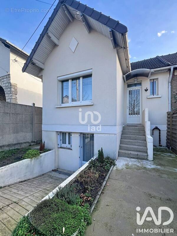 Photo 1 - Maison à LE BOURGET