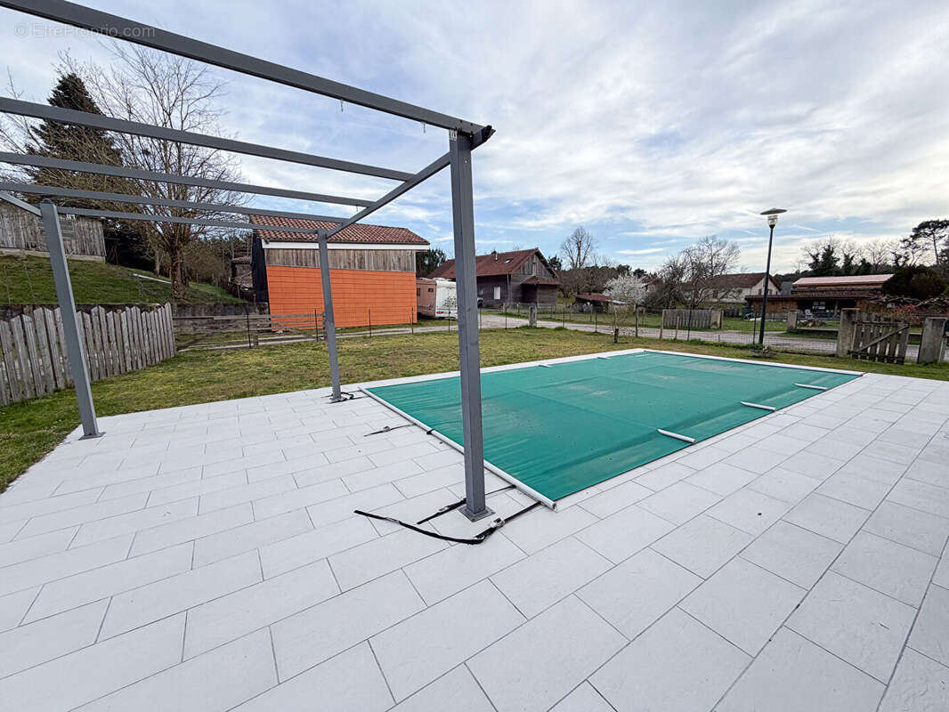 Maison à ONESSE-ET-LAHARIE