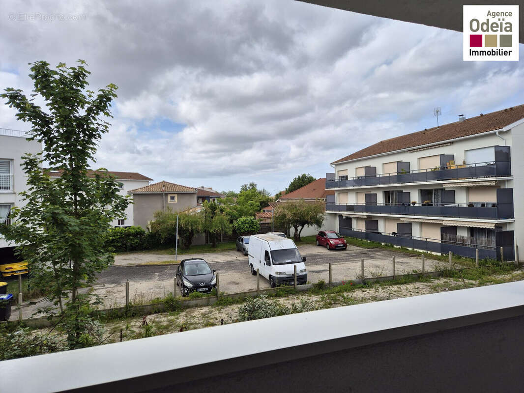 Agence Odeïa Immobilier - Exclusivité - Appartement T2 Arès - terrasse vue