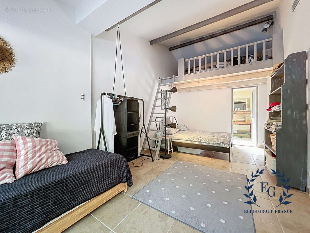 Maison à FLASSANS-SUR-ISSOLE