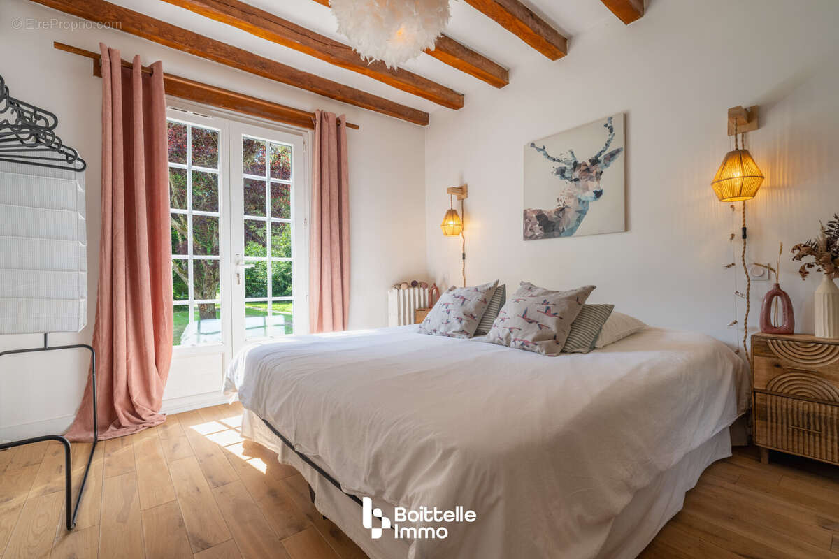 Maison à NOISY-SUR-ECOLE