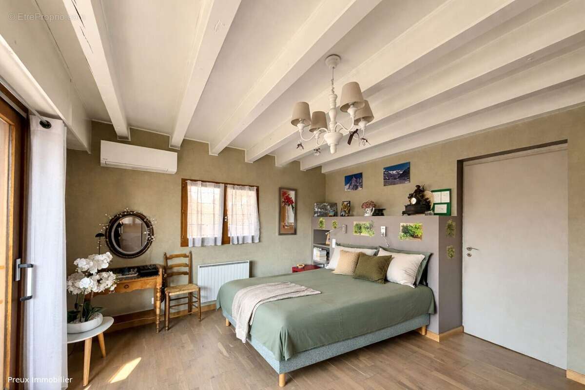 Appartement à METZ-TESSY