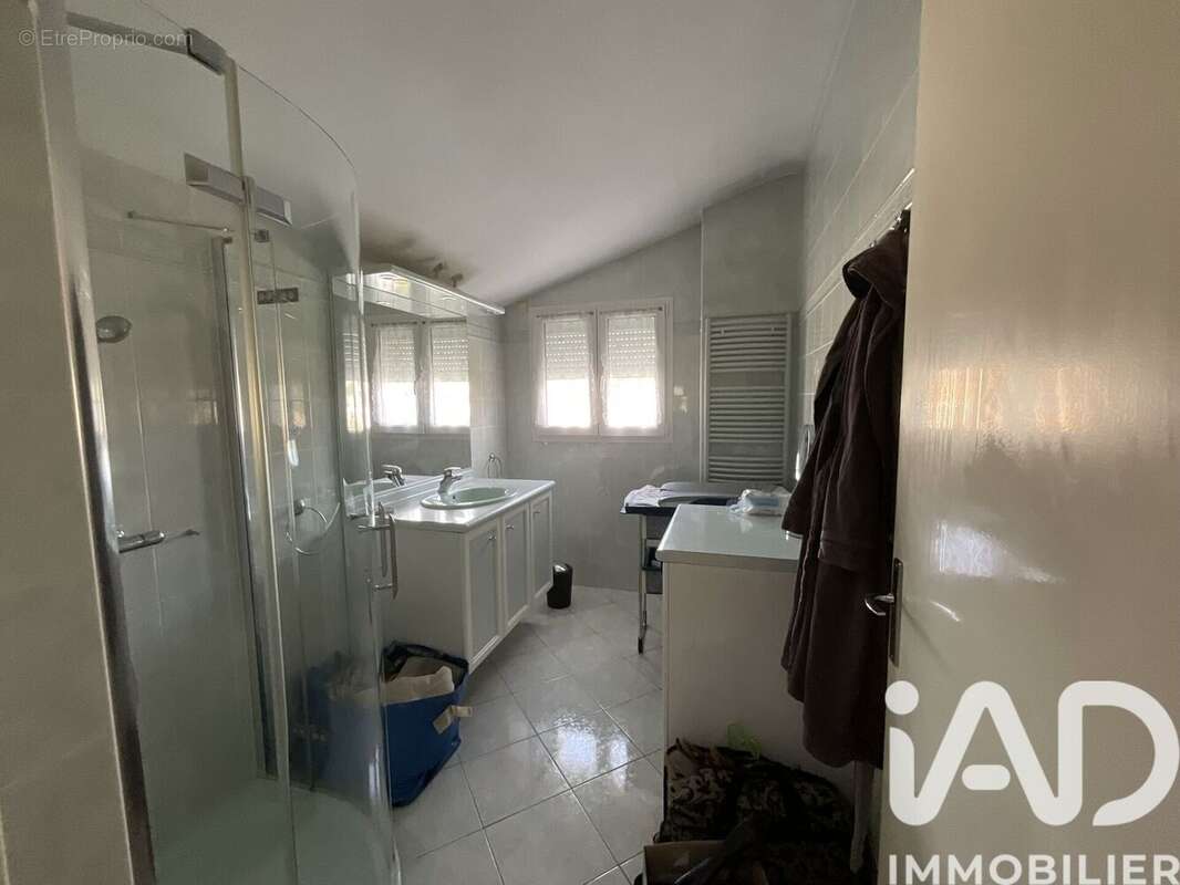 Photo 4 - Maison à VERINES