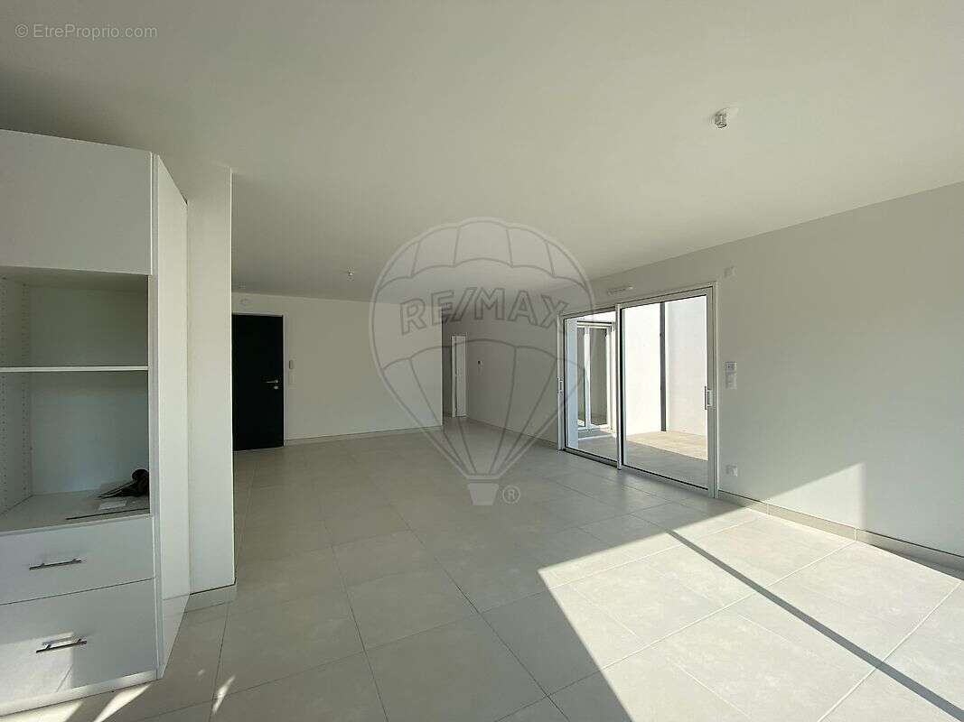 Maison à VAUX-SUR-MER