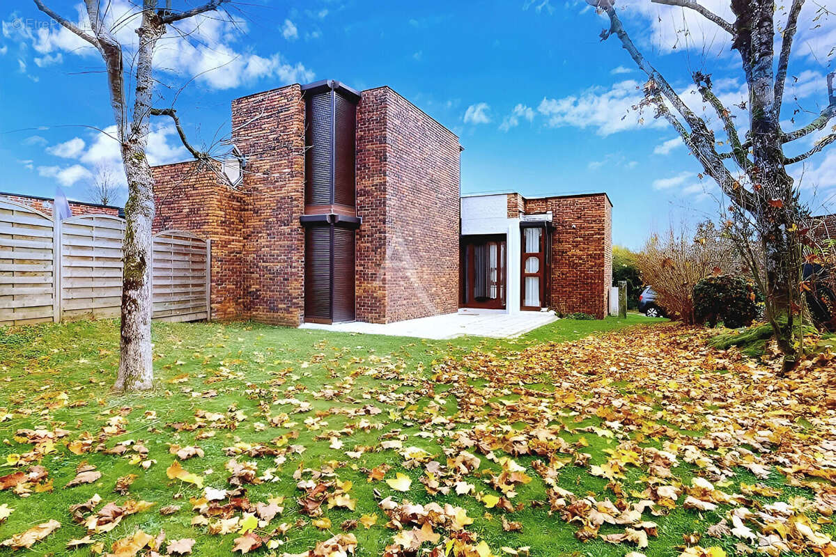 Maison à ROISSY-EN-BRIE