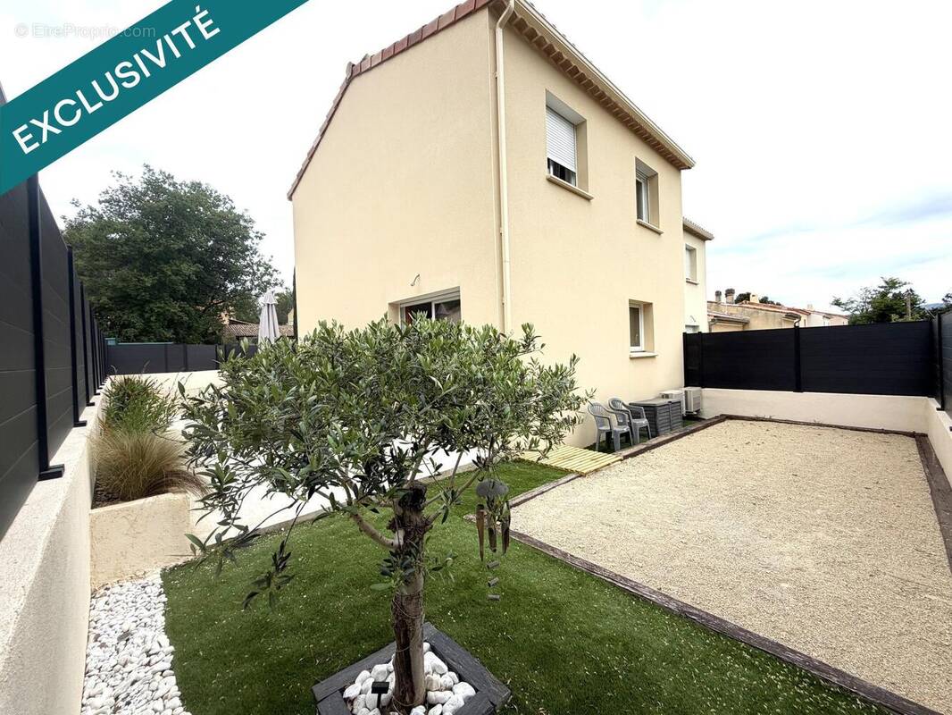 Photo 1 - Maison à LA ROQUE-D'ANTHERON
