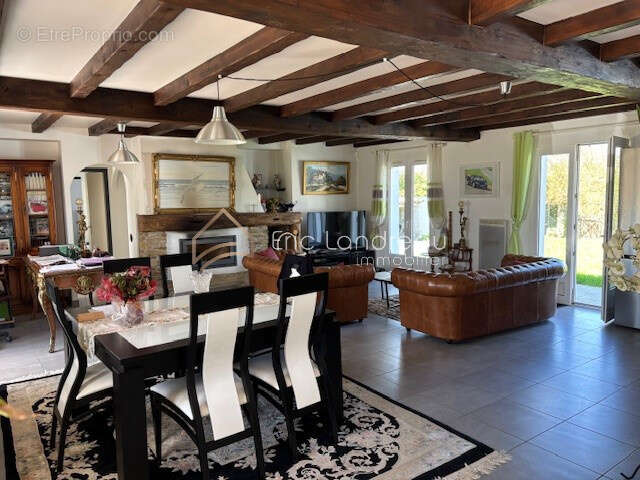 Maison à TALMONT-SAINT-HILAIRE