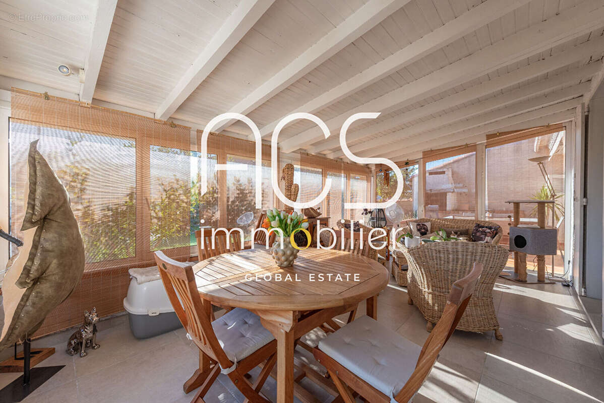 Maison à CHATEAUNEUF-LES-MARTIGUES
