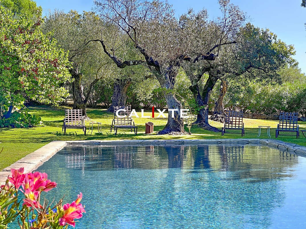 Maison à TOURRETTES