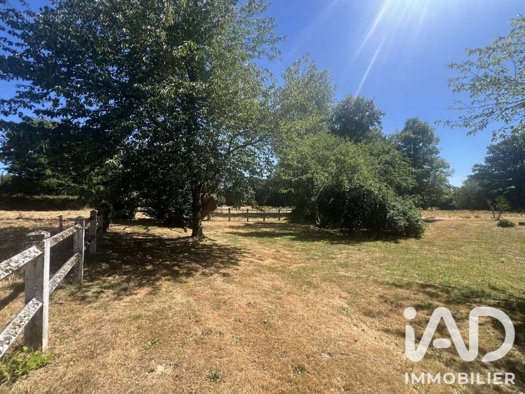 Maison 188 m² à La Foret-Sur-Sevre  - photo 3