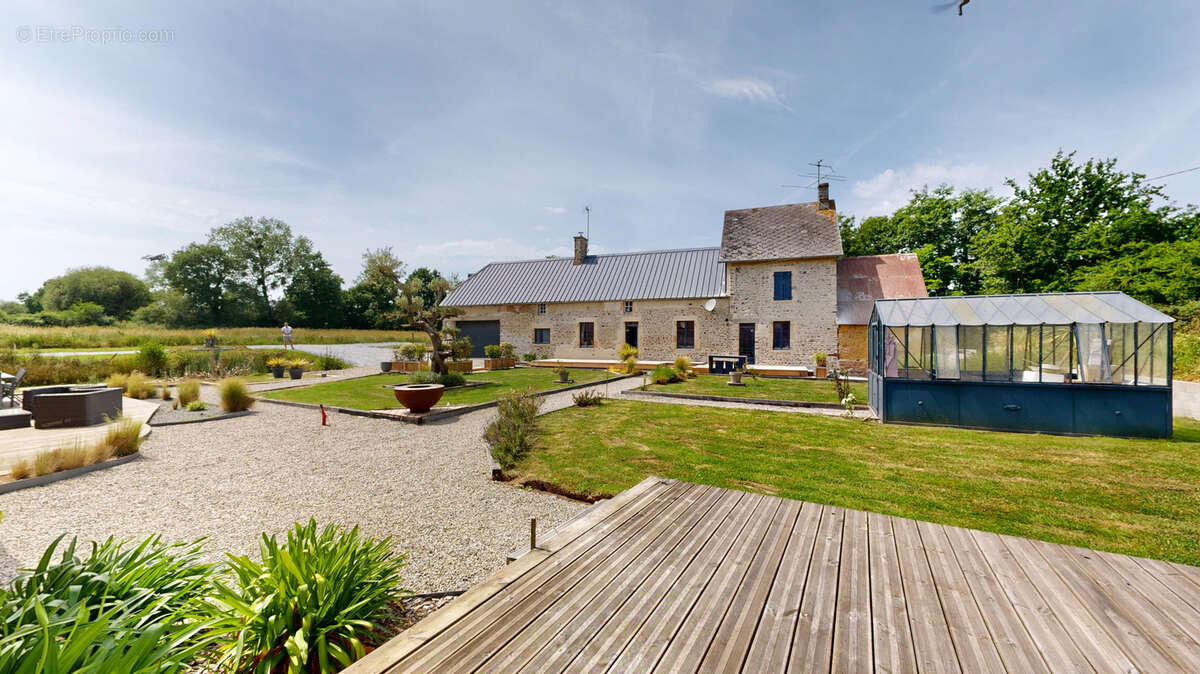 Maison à MILLIERES