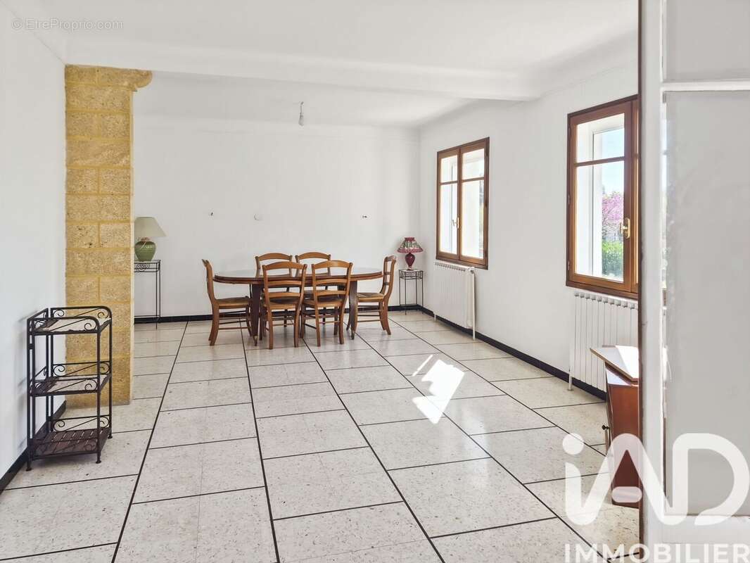 Photo 4 - Maison à ROQUEMAURE