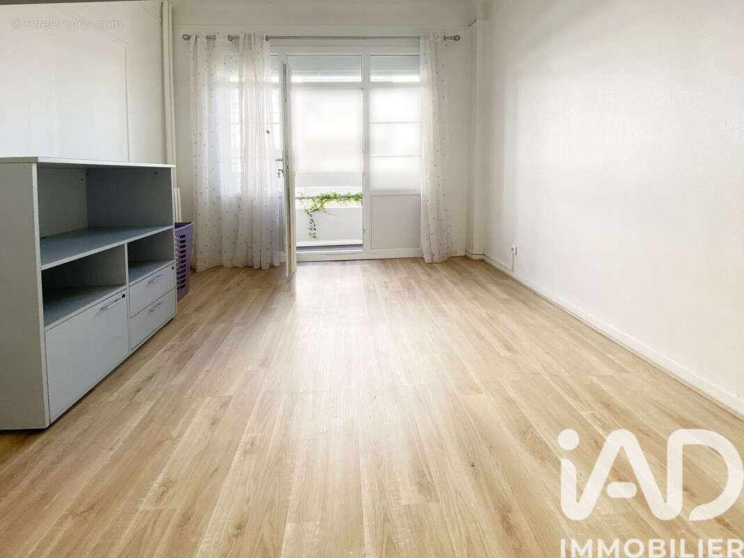 Photo 3 - Appartement à MONTROUGE
