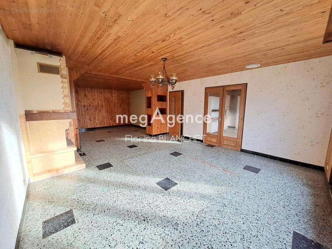 Maison à SAVIGNE-L'EVEQUE