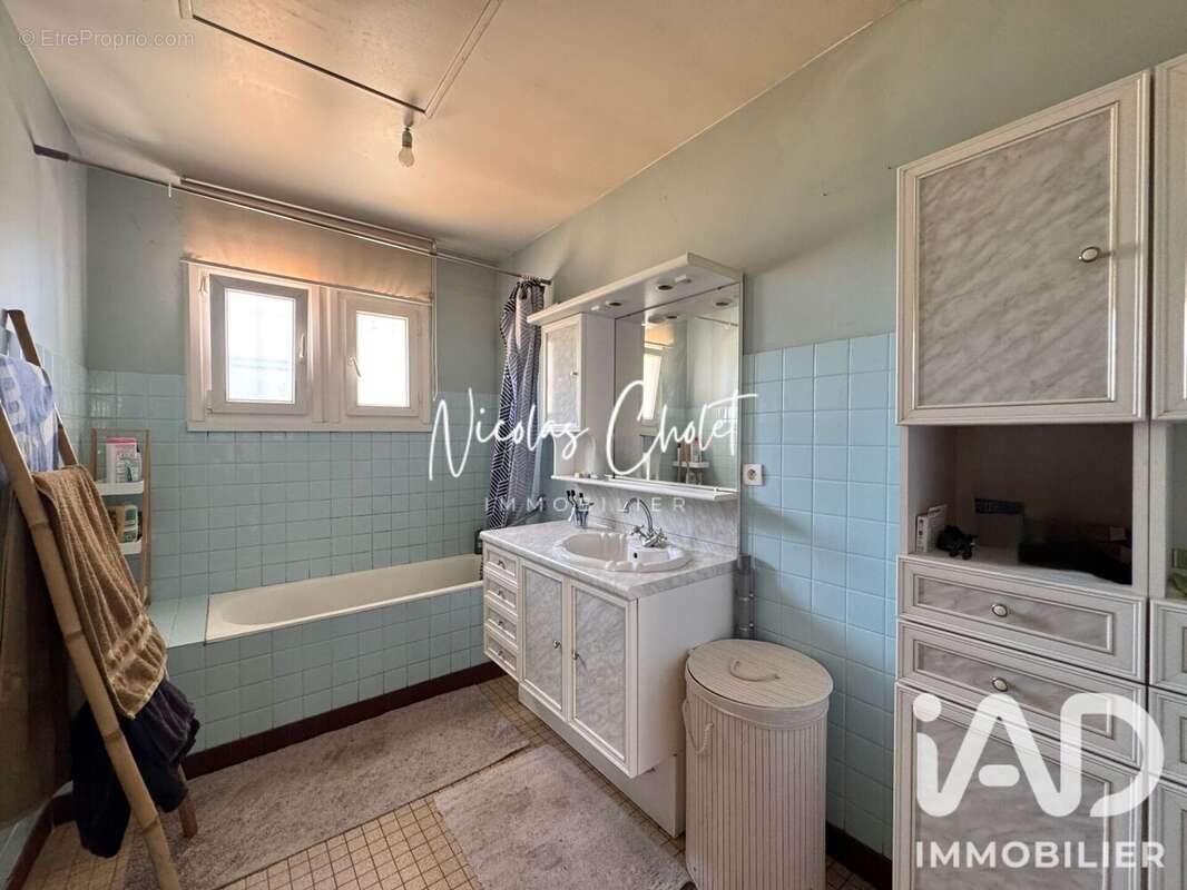 Maison 167 m² à Saint-Lambert-La-Potherie  - photo 10