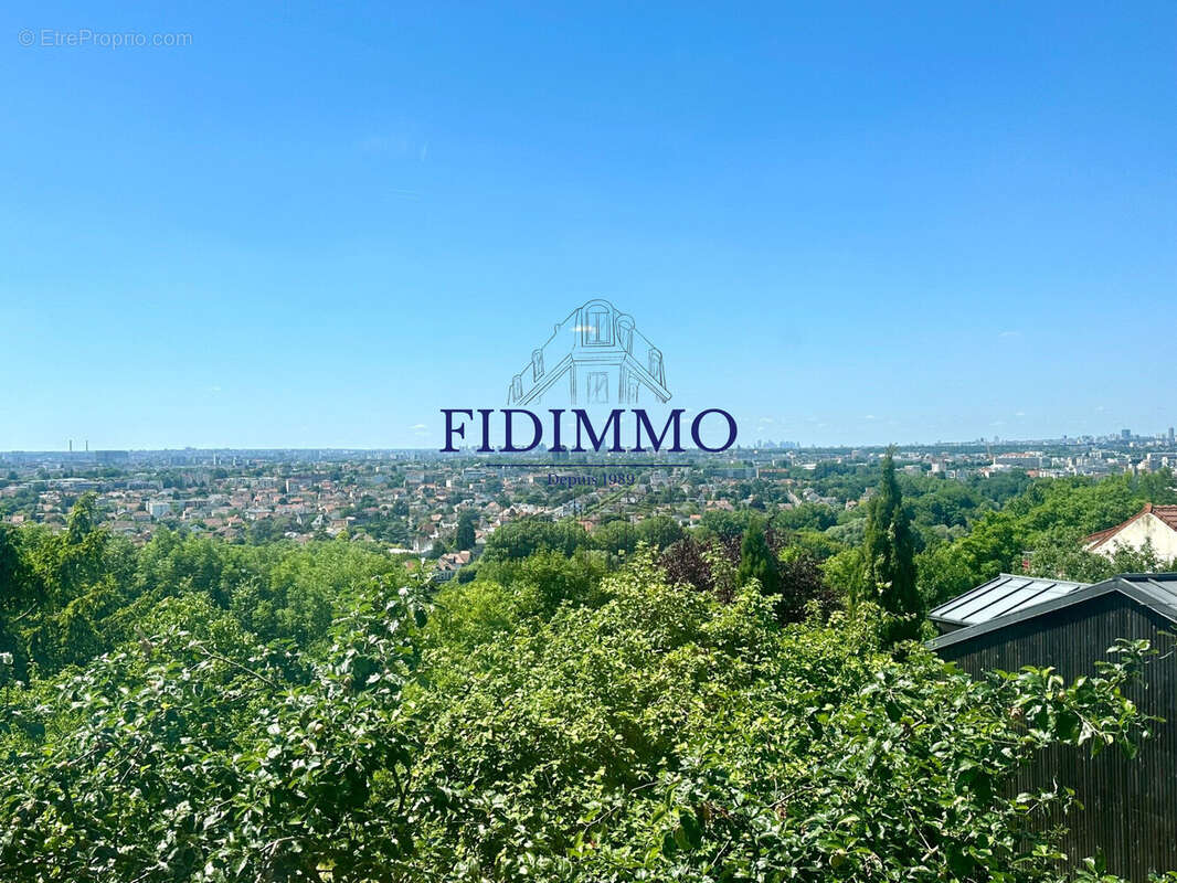 Maison à CHENNEVIERES-SUR-MARNE