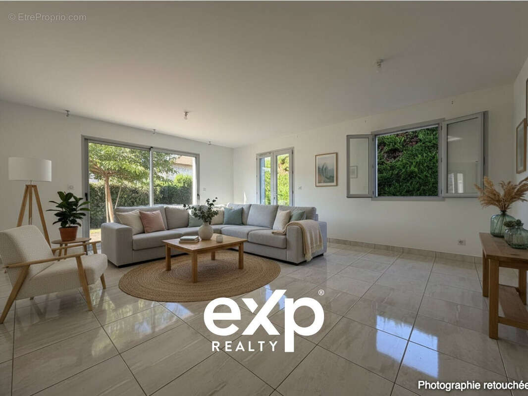 Maison 109 m² à Peyrolles-En-Provence  - photo 2