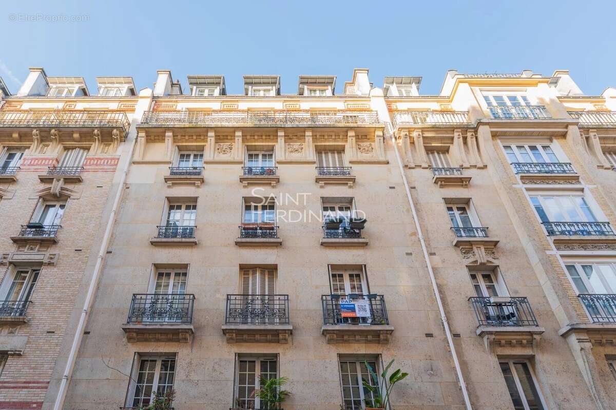 Appartement à PARIS-15E