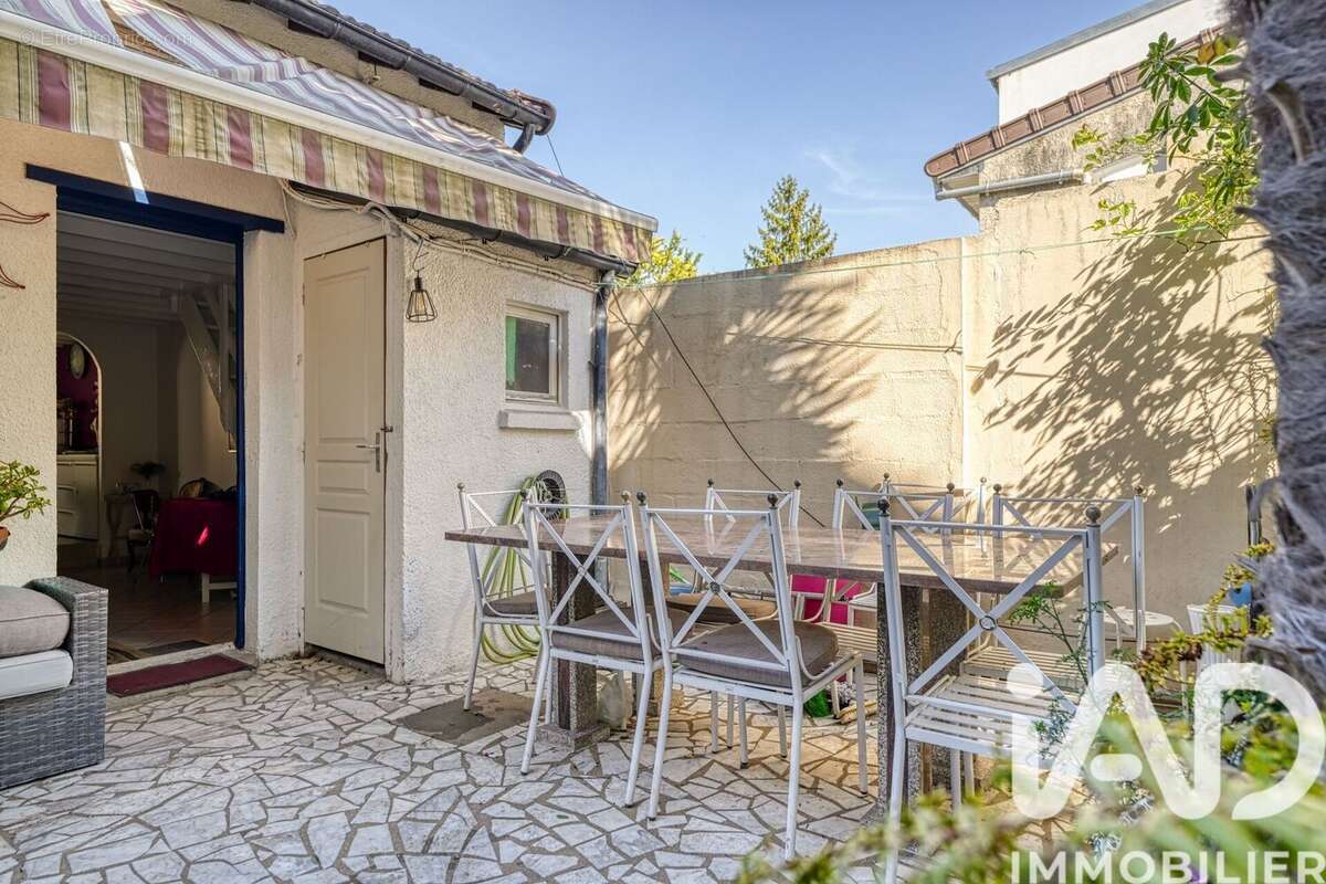Maison 81 m² à Issy-Les-Moulineaux  - photo 6