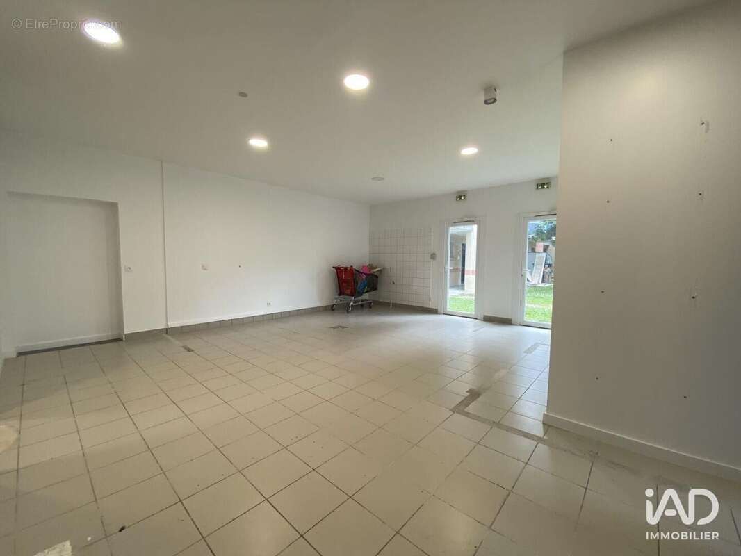 Photo 8 - Commerce à LEGUEVIN