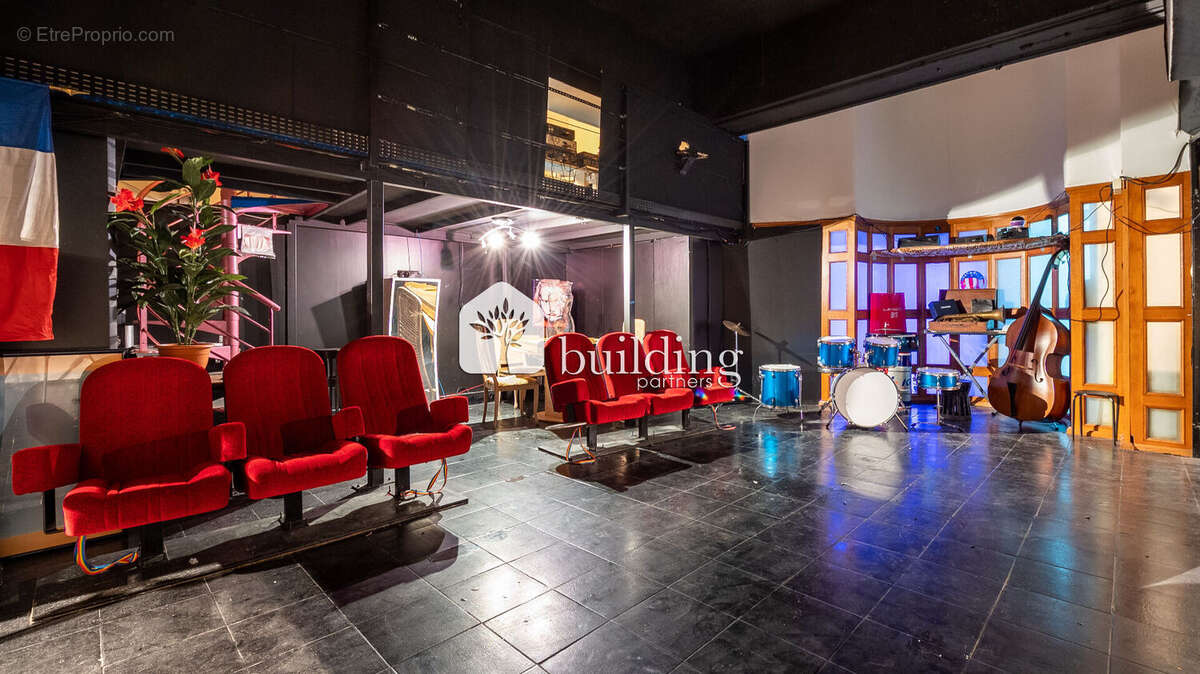 Canal Saint-Martin - Local commercial - 829.24 m² - photo 3