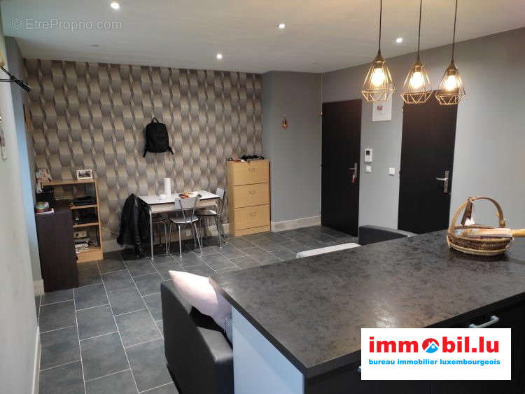 Pièce de vie vue 3 - Appartement à OTTANGE