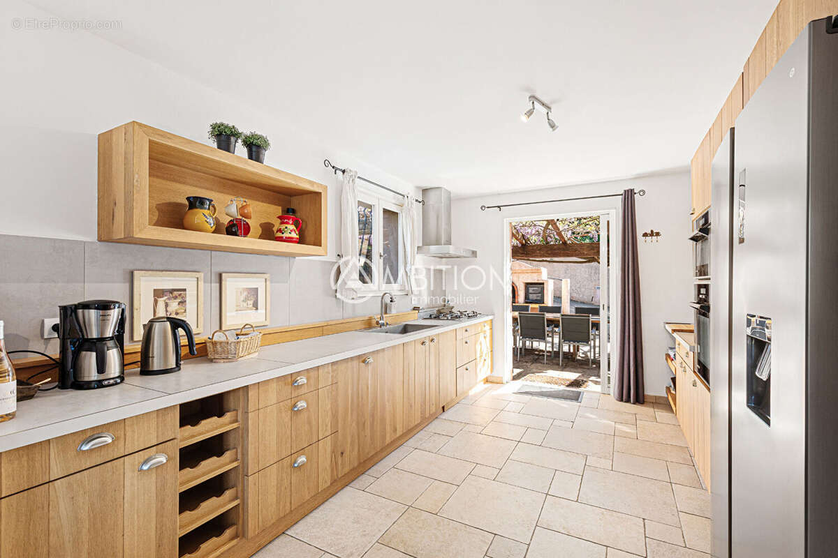 Maison à LES ISSAMBRES